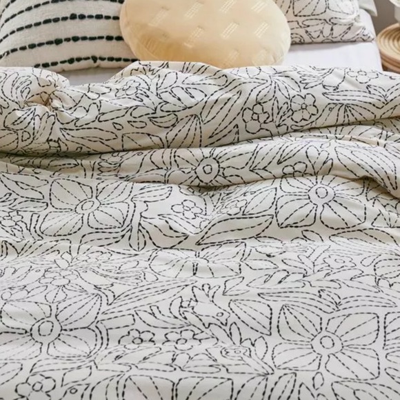 NWOT Urban Outfitters Kacy Stitch Print Duvet Cover Full/Queen Z526-15 - Picture 2 of 4